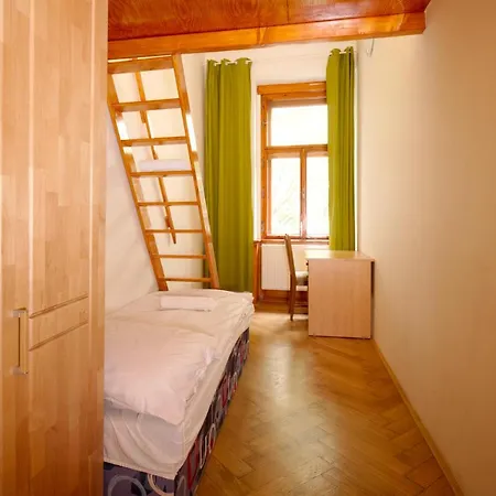 Capsule Auberge de jeunesse *